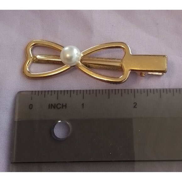 Vintage Gold Tone Bow Tie Hair Clip Barrette With Faux Pearl Accent - Picture 2 of 2